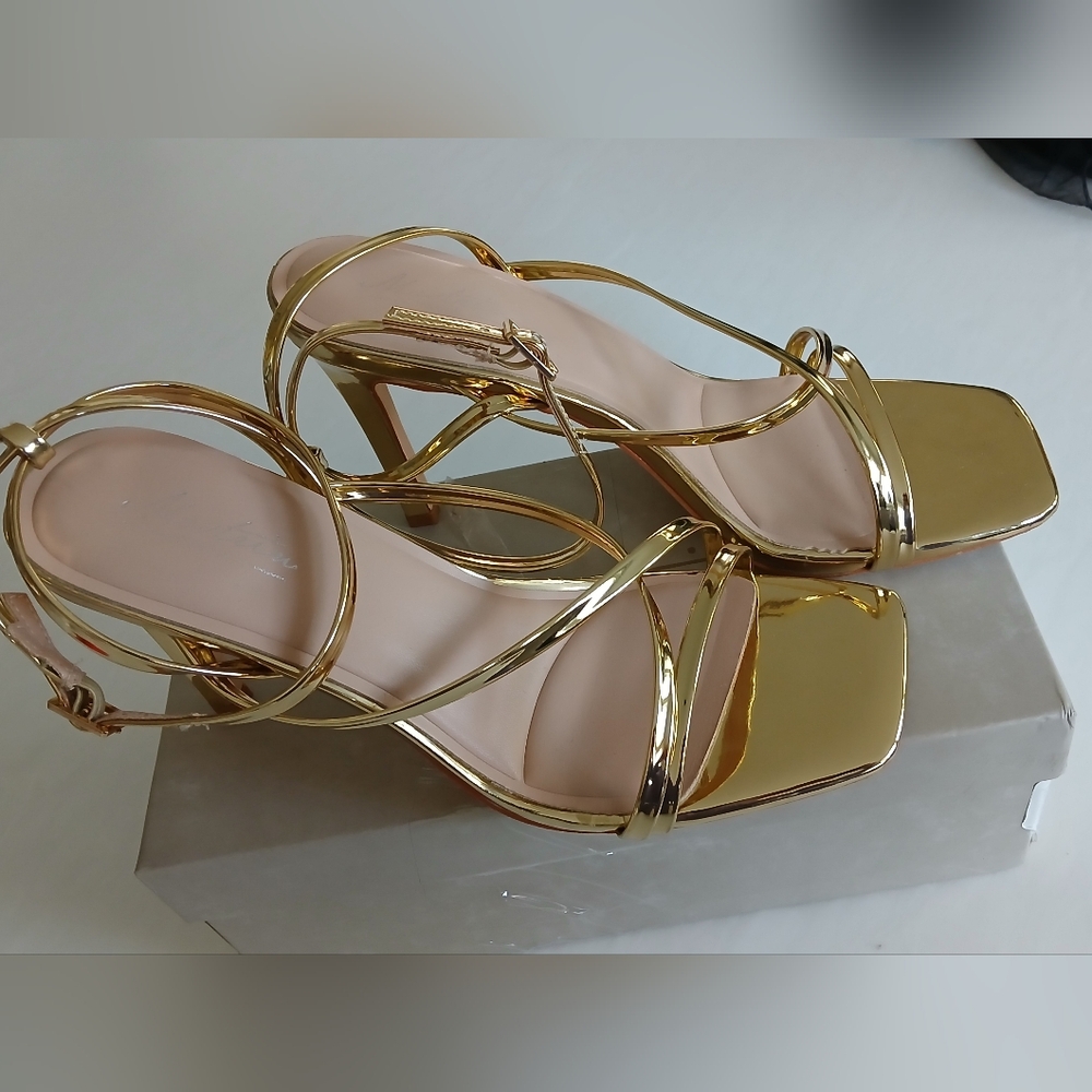Mostrin Metallic Lace-Up Stilettos (EU 38.5 / US 8) Golden Glam